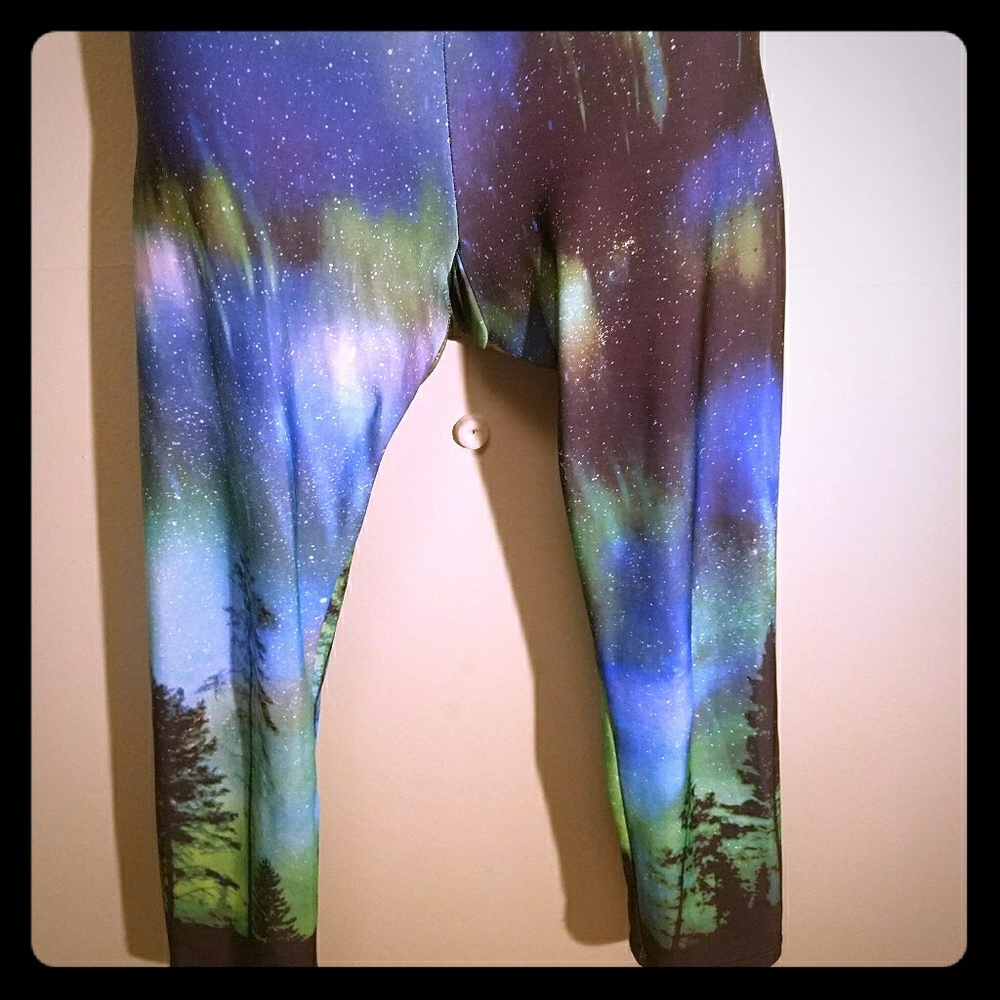 ONZIE Northern Lights Yoga Capris XS - Picture 2 of 4